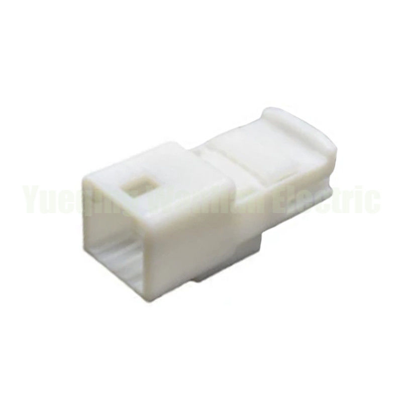 1565804-1 Mężczyzna 8 Pin Automotive Connector Docking Electrical Connector Seria 0.7