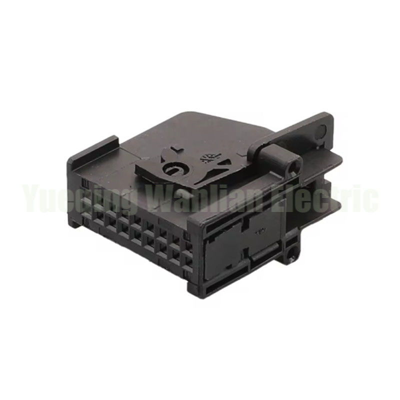 18 Pin 1379100-1 1379102-1 Wtyczka do sterownika nawigacji samochodowej Wtyczka do przyrządu prędkościomierza Wtyczka do skrzynki sterowania radarowego