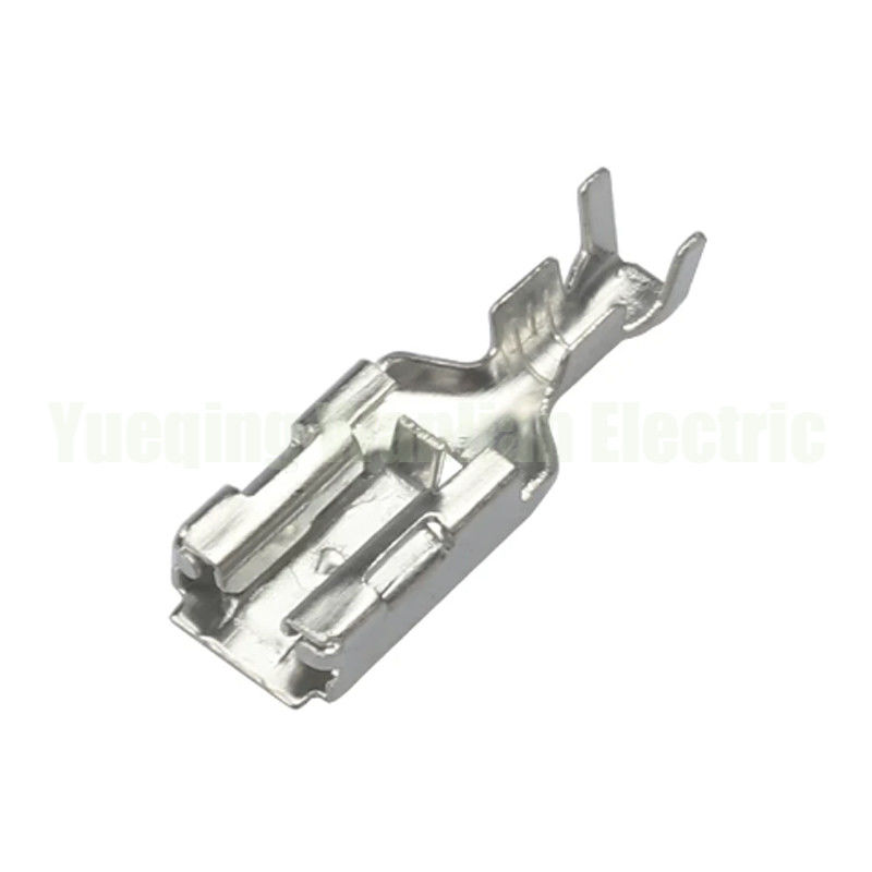 DJ6210-6.3B Miedziany złowiony drut motoryzacyjny terminal 6.3MM szpilki pozytywne zamek